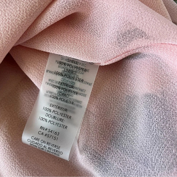 EUC Calvin Klein Women's Sleeveless Printed V-Neck Top Black / Desert Rose Med - Picture 12 of 12